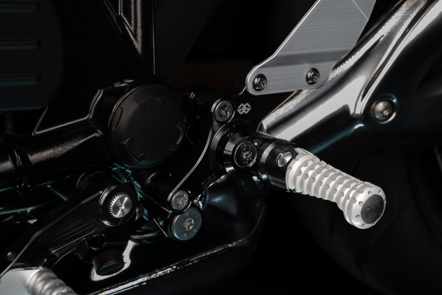 GILLES RCT10 Fußrastenanlage BMW R12 RnineT