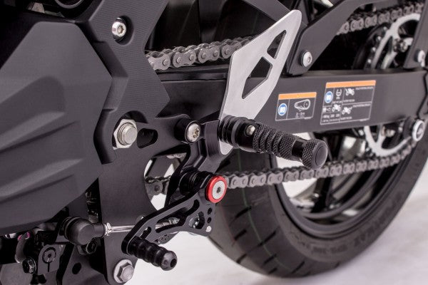 GILLES FXR Fußrastenanlage Ninja 400 schwarz