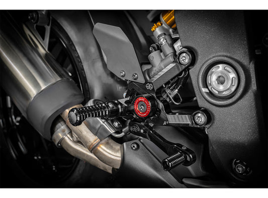 GILLES MUE2 Fußrastenanlage für Triumph Speed Trip