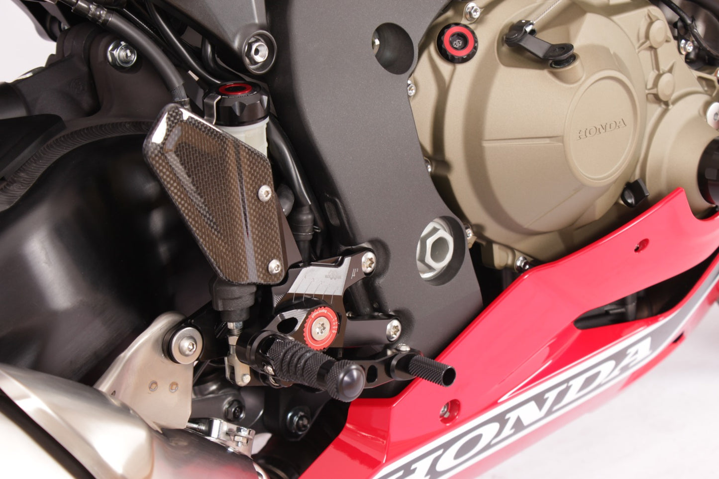 GILLES MUE2 Fußrastenanlage CBR1000RR SC77 schwarz