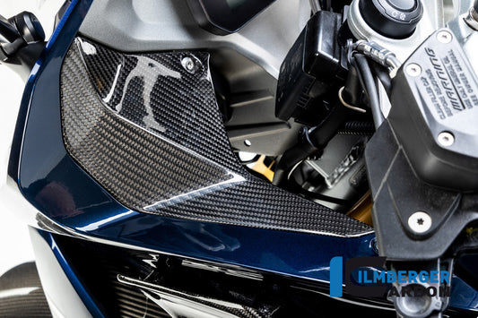Abdeckung links neben Cockpit