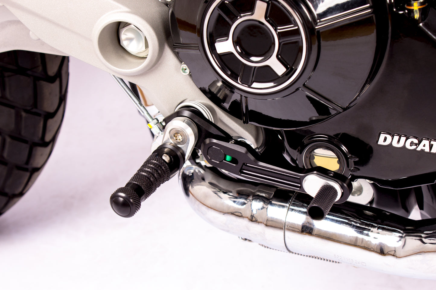 GILLES RCT10 Fußrastenanlage Ducati Scrambler 1100