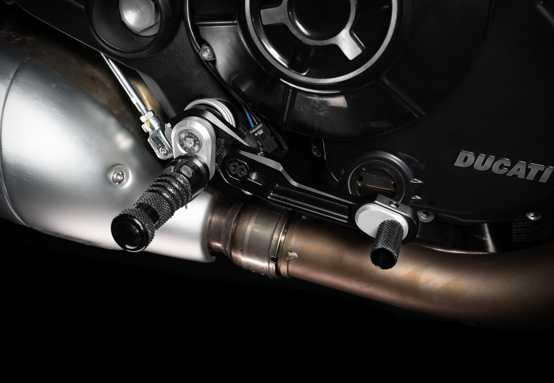GILLES RCT10 Fußrastenanlage Ducati Scrambler 1100